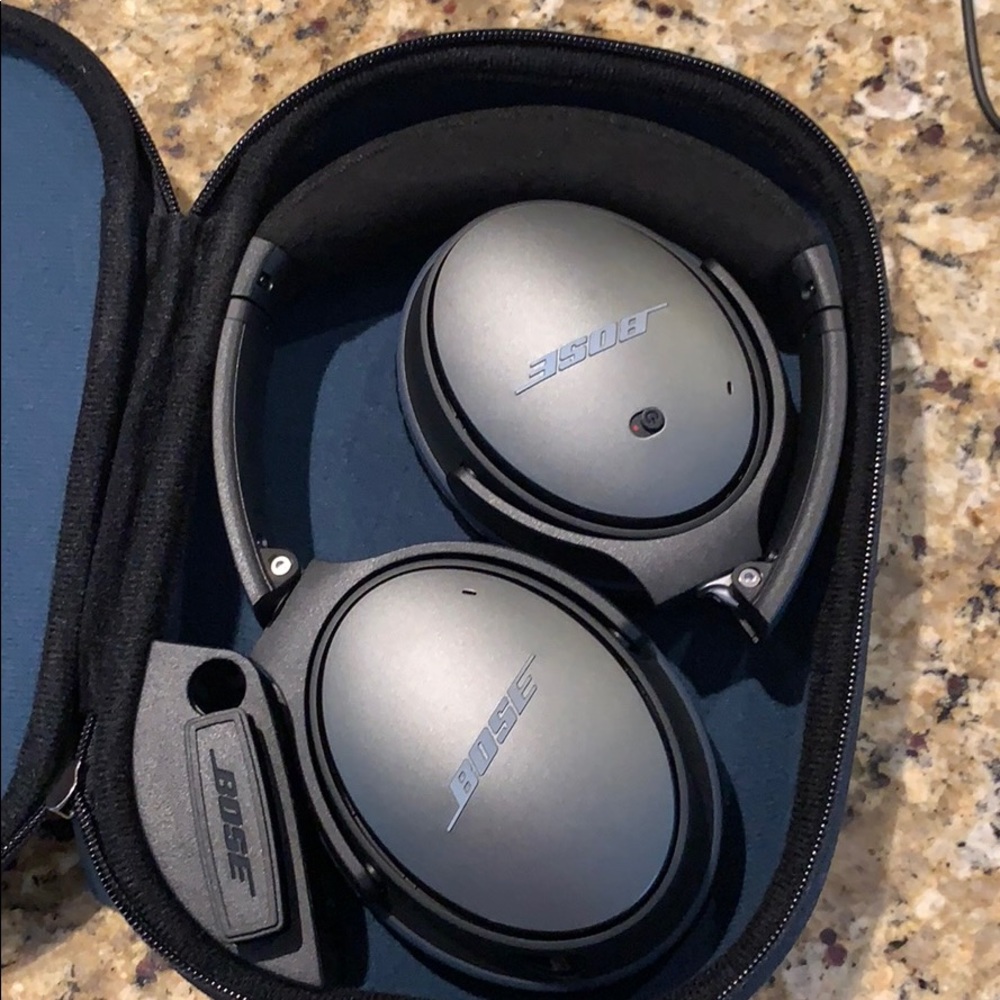 Bose noise canceling headphones